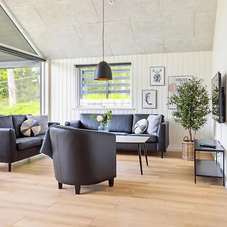 Aqua 221 Holiday home